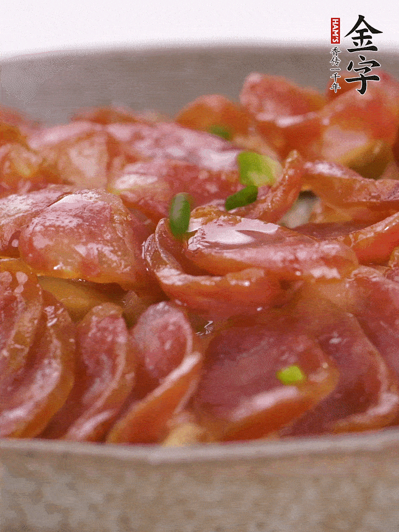 水開后放入，大火蒸10分鐘，關(guān)火燜2分鐘。