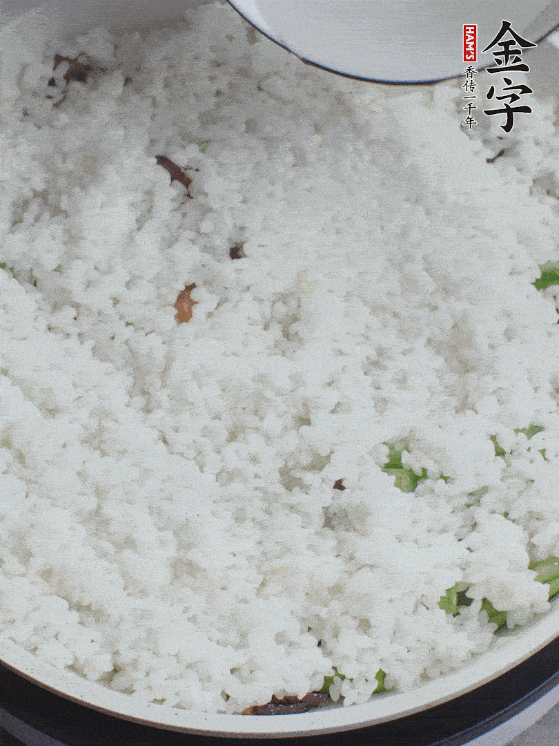 放一碗水，蓋蓋燜煮。