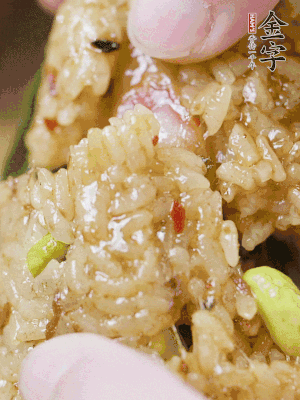 冷水下鍋煮3-4小時(shí)。