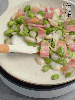 勾薄芡出鍋。