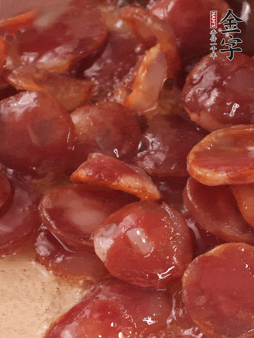 絲苗米洗凈后，用1.5倍水煮至6分熟（偏硬的質(zhì)地），網(wǎng)篩撈起瀝干水分備用。