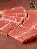 火腿切片，溫水浸泡5分鐘